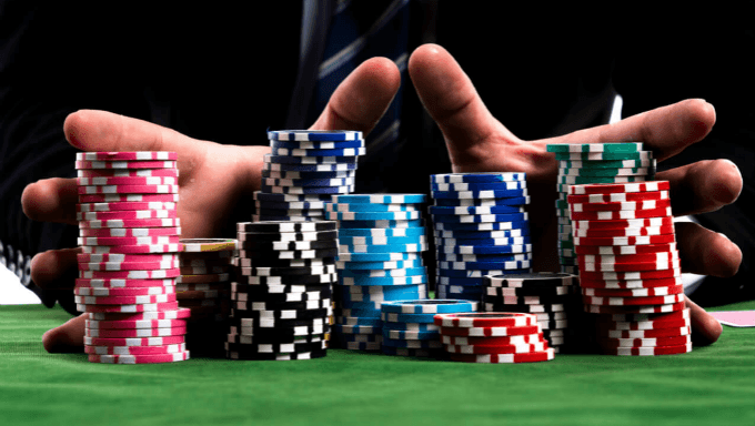 Few Tips to Avoid loss at online gambling