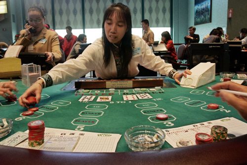 Have fun by playing most popular online casino games